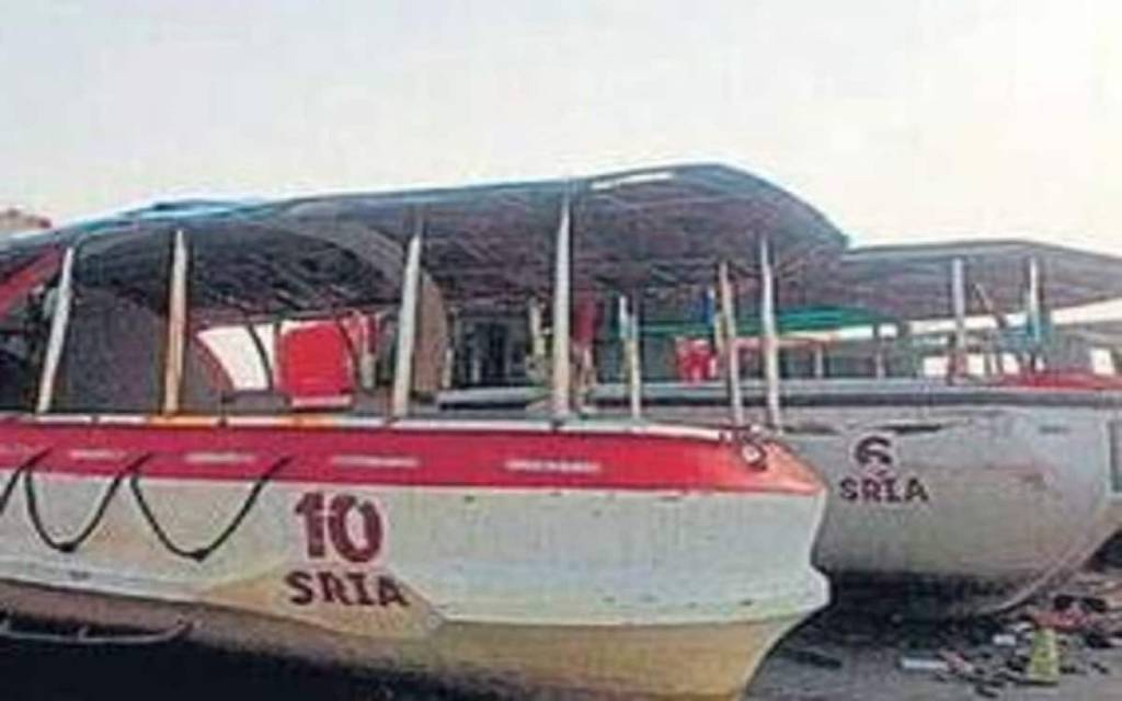 गंगा में वाटर बोट का ट्रायल सफल, अगले महीने से शुरू होगा नियमित संचालन