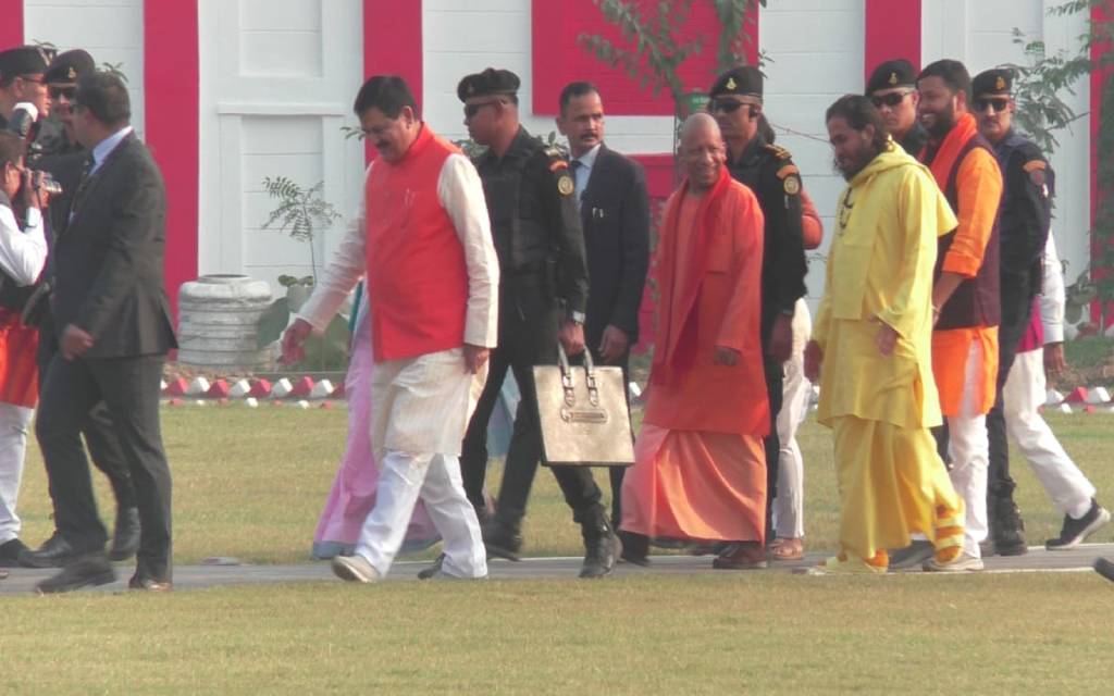 काशी-तमिल संगमम् 4.0: नमो घाट पर भव्य शुभारंभ, सीएम योगी और तमिलनाडु के राज्यपाल पहुंचे काशी