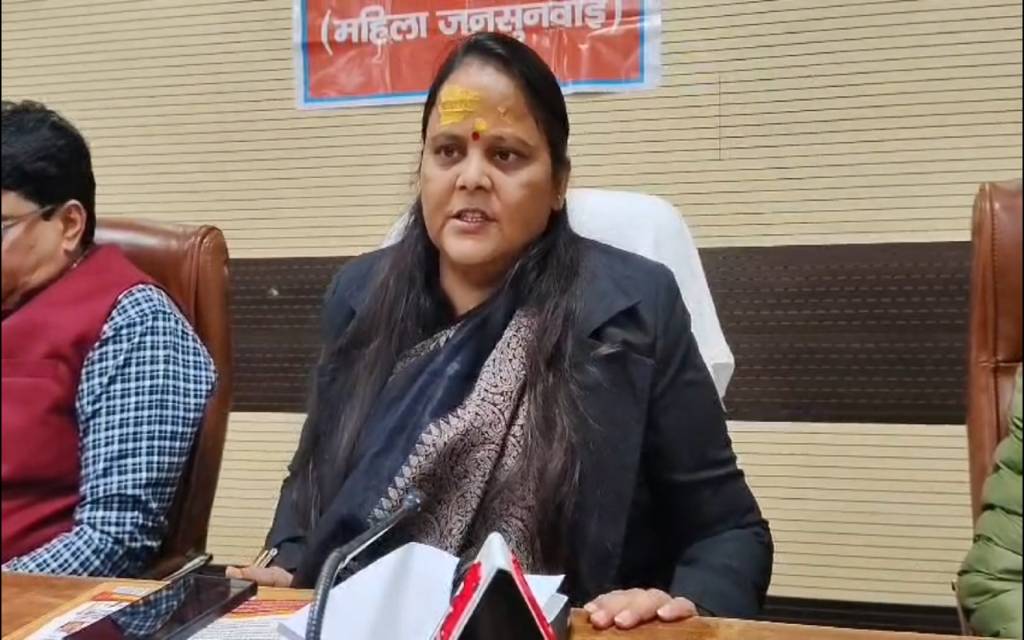 वाराणसी सर्किट हाउस में राज्य महिला आयोग की जनसुनवाई, सात मामलों में त्वरित कार्रवाई के निर्देश