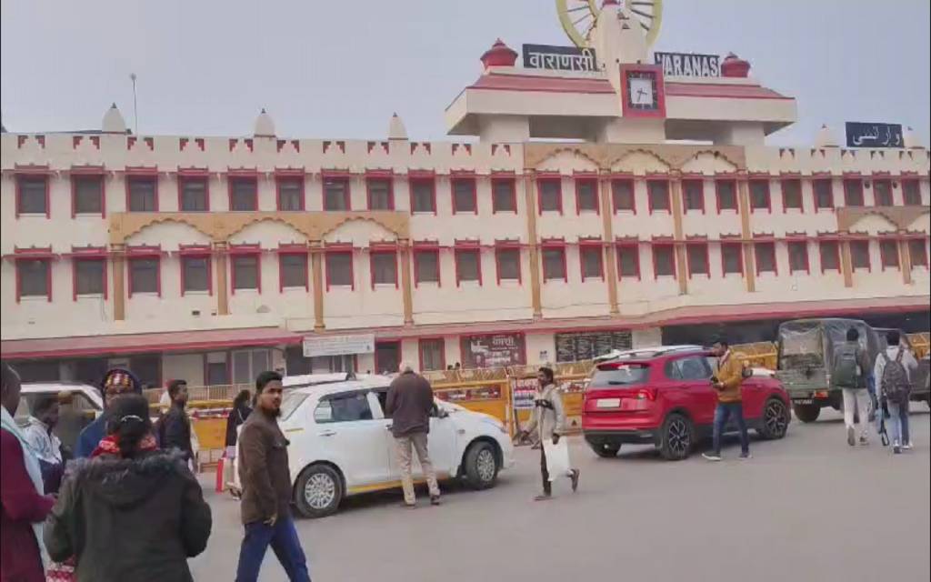 रेल यात्रियों पर महंगाई की मार, 26 दिसंबर से बढ़ा टिकट किराया