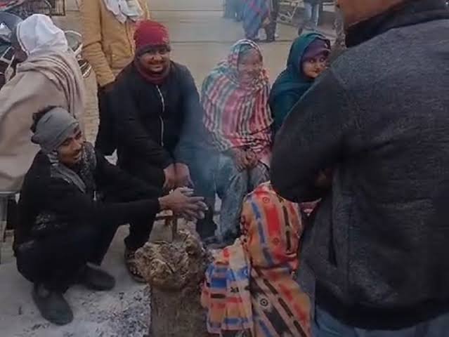 कोहरे और गलन की गिरफ्त में काशी, 11 जनवरी तक ठंड का सितम जारी