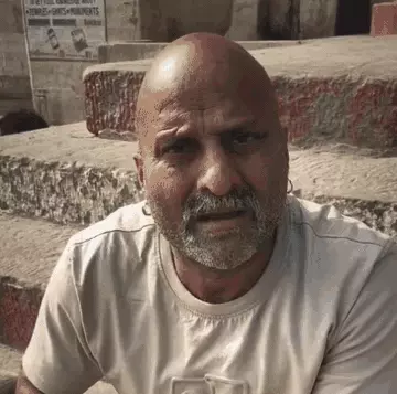 काशी में अभिनेता प्रदीप काबरा का भावुक अंदाज़, गंगा तट से साझा किया मन का हाल