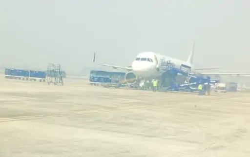 इंडिगो की फ्लाइट में बम की सूचना से हड़कंप, लखनऊ में कराई गई इमरजेंसी लैंडिंग