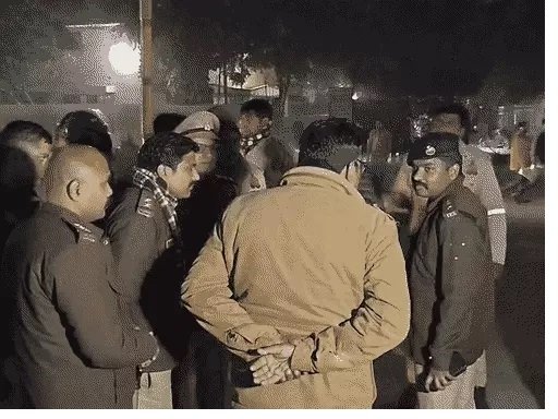 वाराणसी में ऑटो चालक की गला रेतकर हत्या, पुलिस मुठभेड़ में आरोपी गिरफ्तार