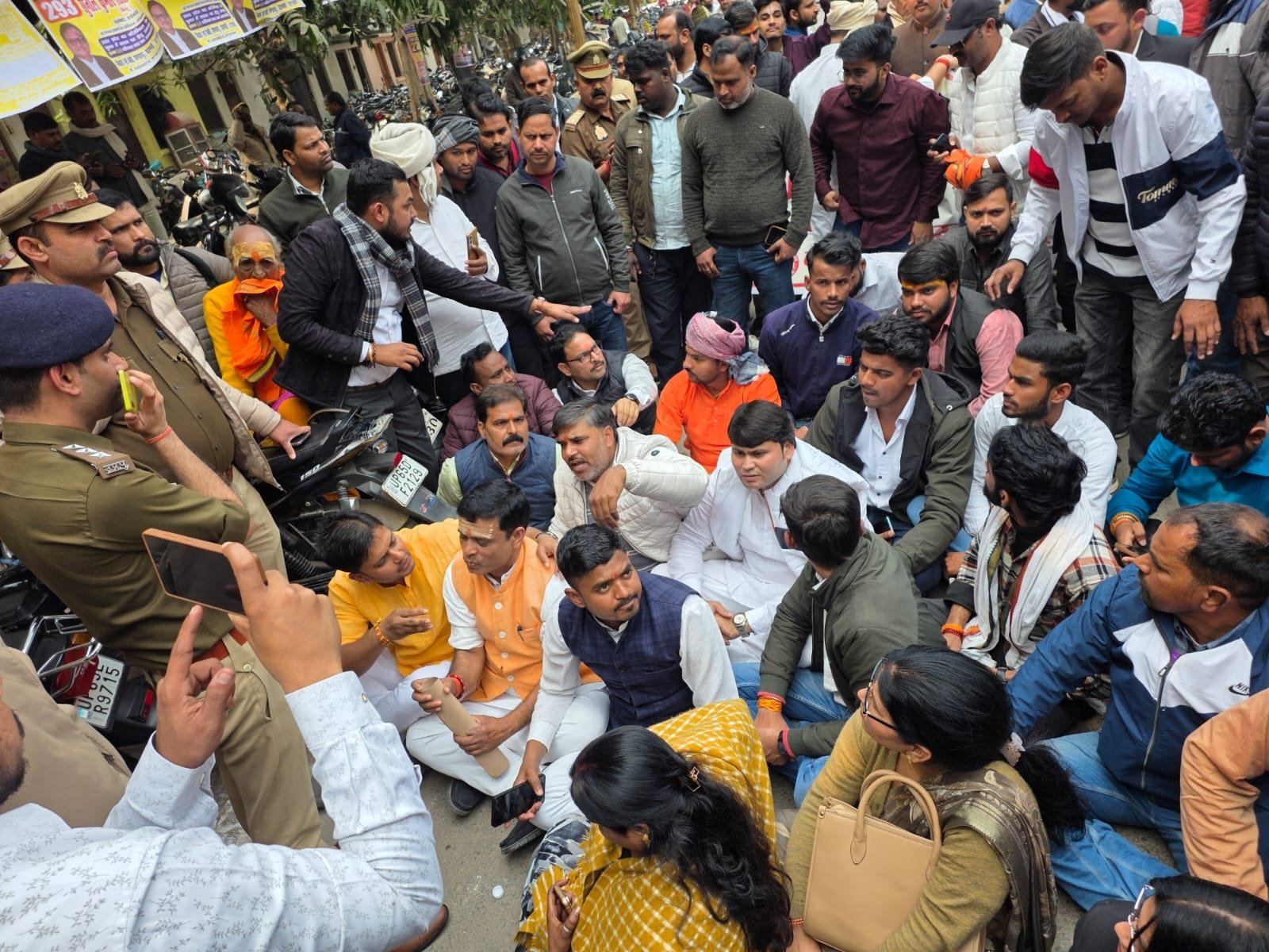 काशी तक पहुंची यूजीसी के नए नियमों की आंच