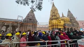 काशी विश्वनाथ धाम में दिख रहा माघ मेले का असर