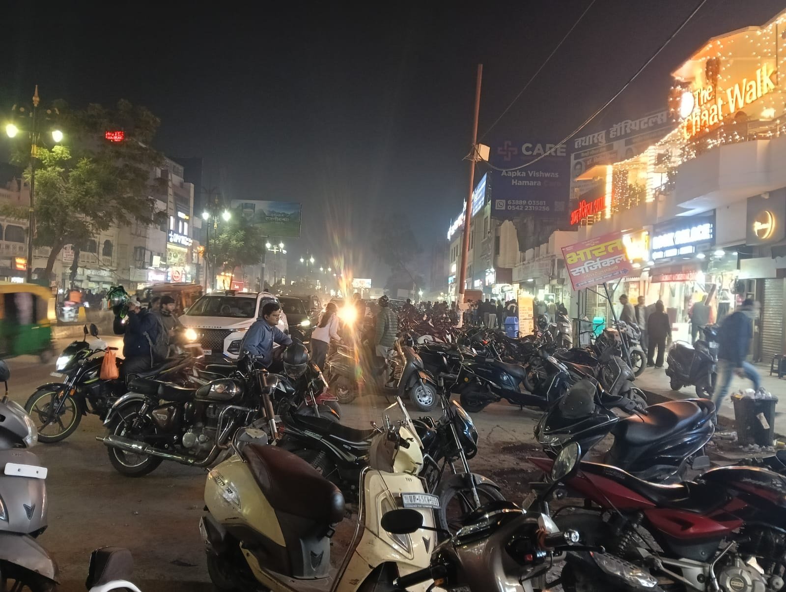 लंका पुलिस के संरक्षण में पलता अवैध साम्राज्य