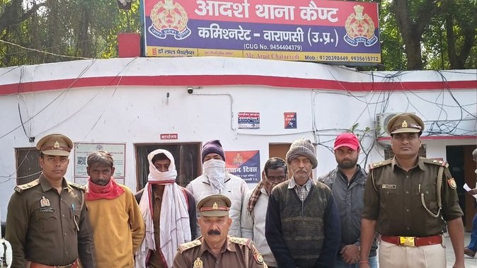 कॉलेज परिसर में अवैध जुए का पर्दाफाश, कैंट पुलिस की दबिश