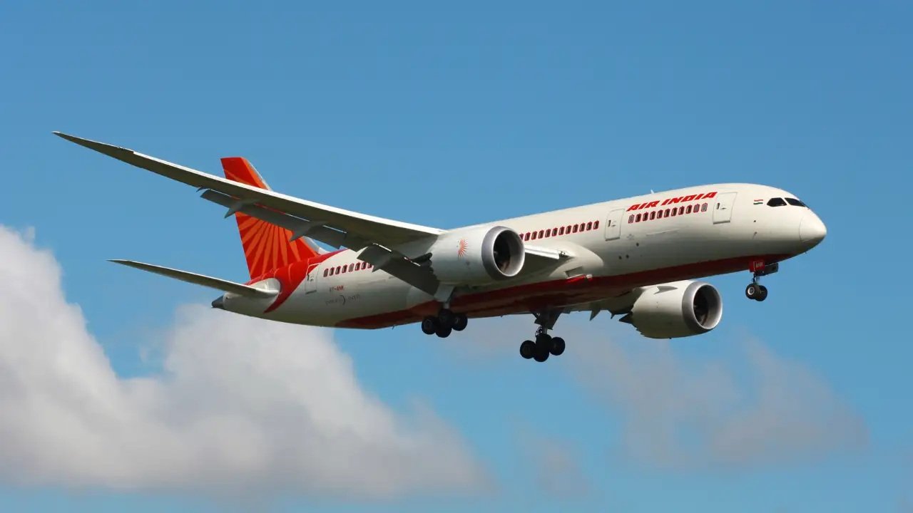 लंबे वीकेंड का असर: वसंत पंचमी से गणतंत्र दिवस तक सफर महंगा, फ्लाइट्स लगभग फुल