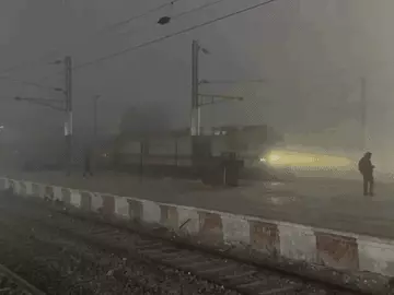 हरदोई में रिश्तों की मर्यादा टूटी, जीजा–साली ने ट्रेन के आगे कूदकर दी जान