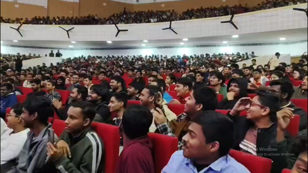 छऊ, संतूर और इल्यूजन से सजी काशीयात्रा-2026 की भव्य शुरुआत, कला-संस्कृति में डूबा IIT (BHU) परिसर