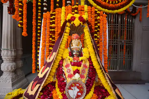 बसंत पंचमी पर काशी में हुआ बाबा विश्वनाथ का तिलकोत्सव, लोकपरंपरा में सहभागी बनी पूरी नगरी