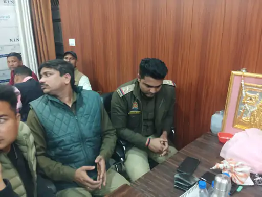 वाराणसी: 20 हजार की घूस लेते रंगे हाथ पकड़े गए दरोगा और सिपाही निलंबित, DCP ने दिए जांच के आदेश