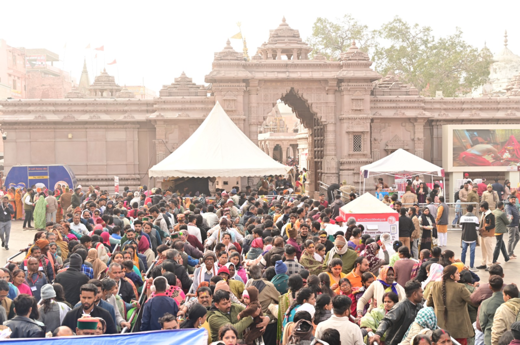 प्रयागराज से काशी तक आस्था की लहर