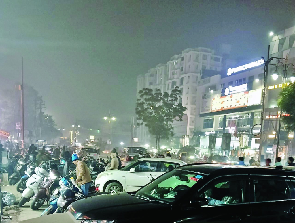 सड़क पर कानून नहीं, नंबर प्लेट का राज : लंका में पुलिसिया दोहरे मापदंड का खुला खेल