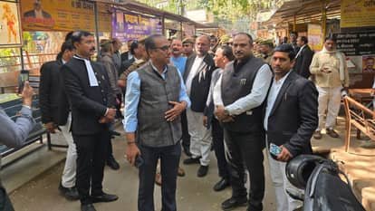 वाराणसी कचहरी को बम से उड़ाने की धमकी, देर रात मचा हड़कंप; पुलिस-पीएसी ने चलाया सघन जांच अभियान