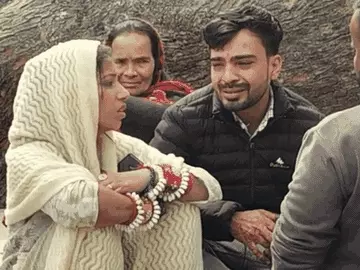 पालतू कुत्ते को लात मारने पर टूटी शादी: फतेहपुर में मंडप से लौटी बारात, लव मैरिज बनी विवाद की वजह