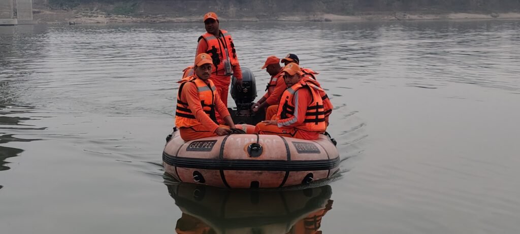 वाराणसी: बुआ के दाह संस्कार में गए भतीजे और दोस्त की गंगा में डूबकर मौत, बेटावर घाट पर मचा हड़कंप