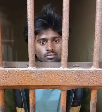 गोरखपुर में मासूम से दरिंदगी: शादी समारोह से लापता 8 वर्षीय बच्ची खून से लथपथ मिली, आरोपी गिरफ्तार