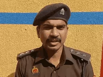 गोरखपुर में मासूम से दरिंदगी: शादी समारोह से लापता 8 वर्षीय बच्ची खून से लथपथ मिली, आरोपी गिरफ्तार