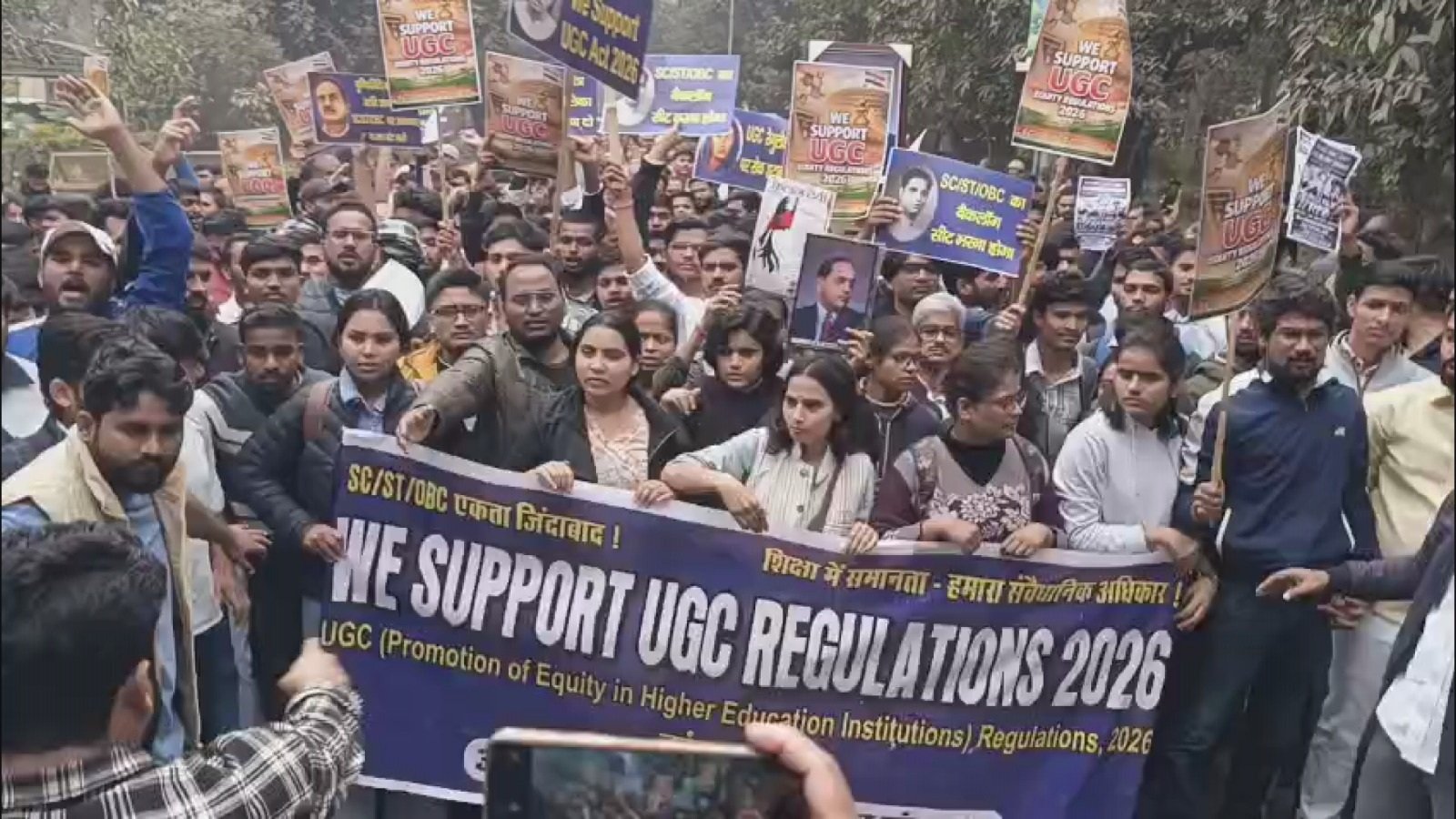 UGC नियमों के समर्थन में छात्रों का मार्च, BHU कैंपस में ‘जय भीम’ के नारे, आंदोलन की चेतावनी