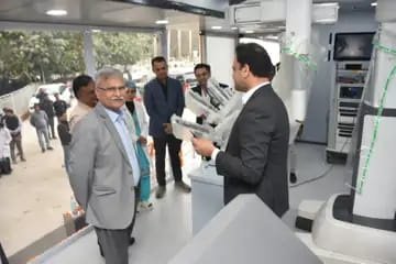 बीएचयू अस्पताल में लगा रोबोटिक सिस्टम वैन