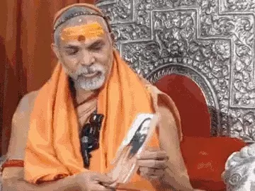 गोमाता मुद्दे पर शंकराचार्य का अल्टीमेटम: 10 दिन में संत समाज साफ करे रुख, ‘धर्म युद्ध’ की चेतावनी