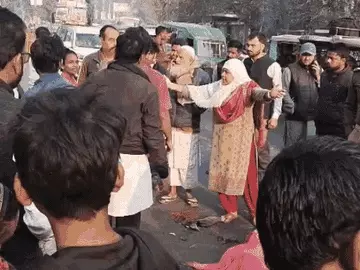 प्रयागराज में दर्दनाक सड़क हादसा: स्कूल जाती 10 वर्षीय छात्रा की ट्रक से कुचलकर मौत