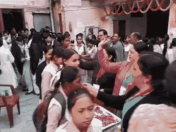 वाराणसी में कड़ी निगरानी के बीच शुरू हुई यूपी बोर्ड परीक्षा, 92 हजार से अधिक परीक्षार्थी शामिल