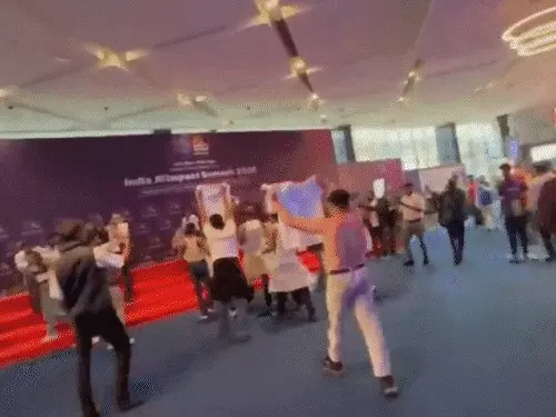 भारत मंडपम में एआई समिट के बीच सुरक्षा में सेंध, यूथ कांग्रेस का विरोध प्रदर्शन; कई हिरासत में