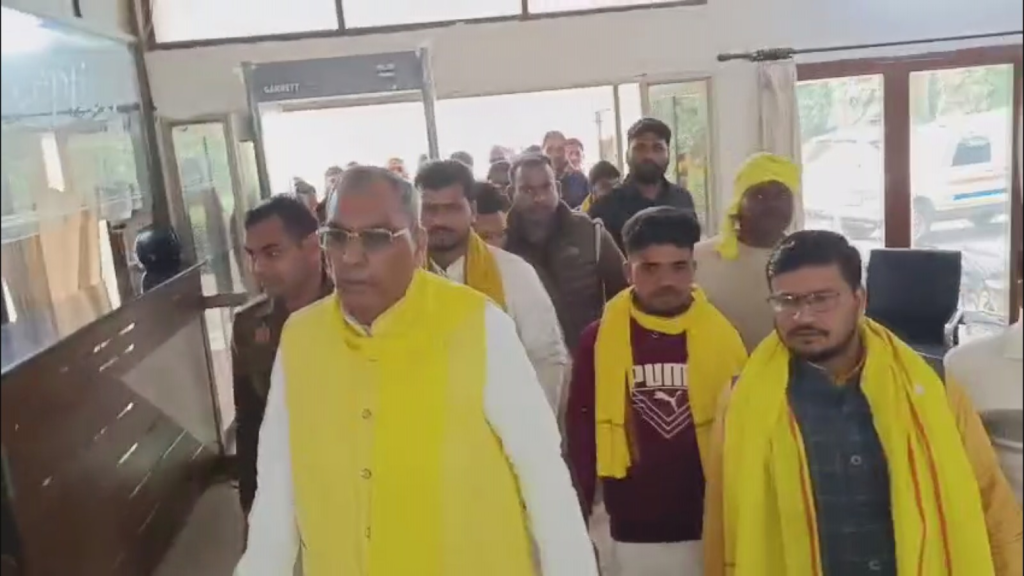 वाराणसी में सियासी तूफान: ओमप्रकाश राजभर की अनिल राजभर को सीधी चुनौती