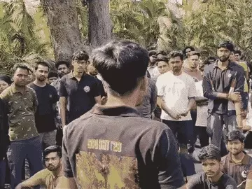 बीएचयू में छात्र की मौत पर बवाल: वीसी आवास के बाहर प्रदर्शन, मुआवजे और कार्रवाई की मांग