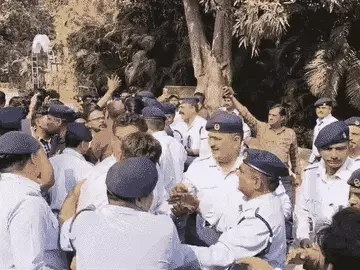 बीएचयू में छात्र की मौत पर बवाल: वीसी आवास के बाहर प्रदर्शन, मुआवजे और कार्रवाई की मांग