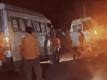 आगरा में कोल्ड स्टोरेज से अमोनिया गैस लीक, गांव खाली कराया; 6 बच्चों समेत 27 लोग अस्पताल में भर्ती