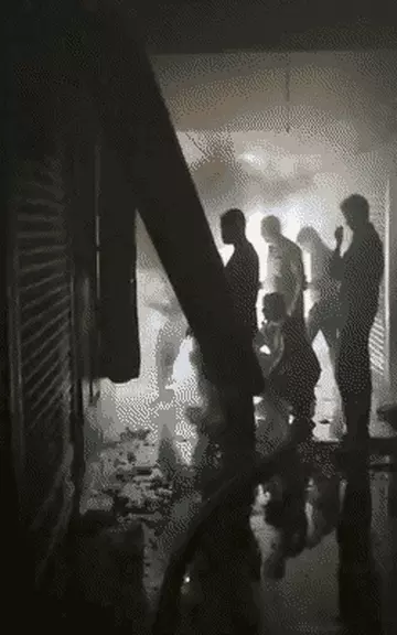 वाराणसी: नदेसर के पीसीएफ प्लाजा में भीषण आग, दर्जनभर दुकानें जलकर खाक; करीब एक करोड़ का नुकसान