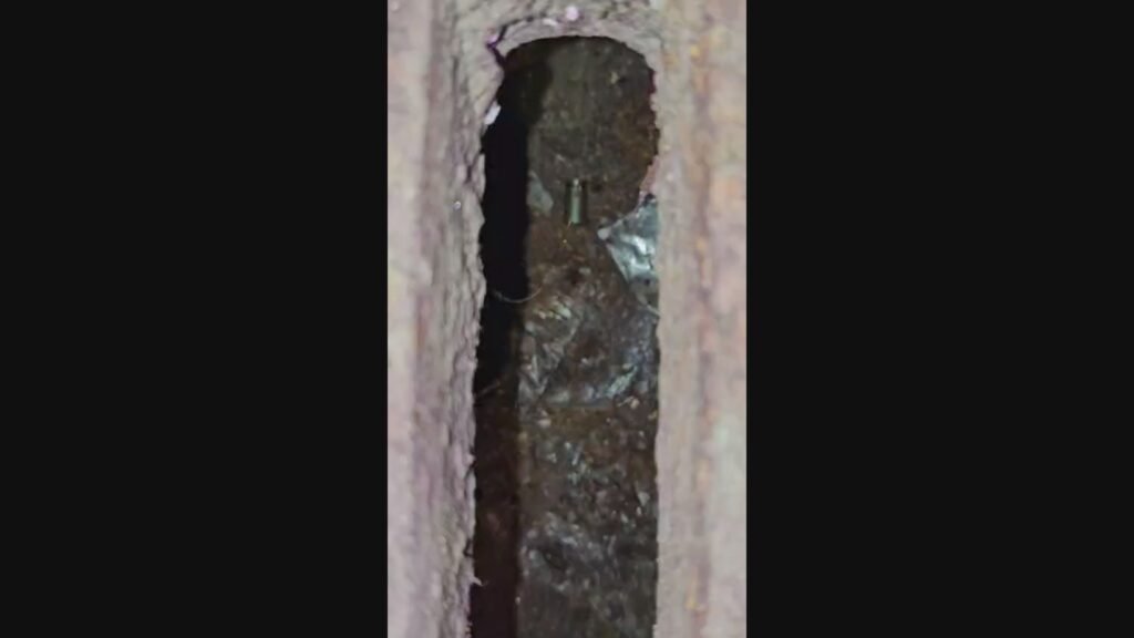 वाराणसी में हिस्ट्रीशीटर के घर ताबड़तोड़ फायरिंग: 8 राउंड गोलियां चलीं, CCTV में कैद वारदात; 5 पर केस