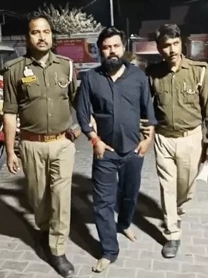 2.होली की रात गोरखपुर में मौत का तांडव: फॉर्च्यूनर की टक्कर से MBBS छात्र सहित दो की जान गई, आरोपी का बेखौफ अंदाज कैमरे में कैद