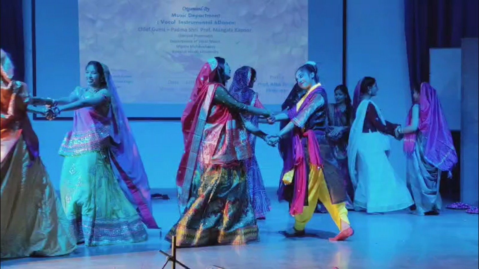 संत महिला महाविद्यालय में महिला दिवस पर “स्त्री शक्ति फोर्टनाइट” और “गुलाबी वसंत” कार्यक्रम आयोजित