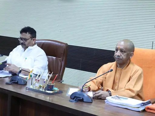 काशी दौरे पर सीएम सख्त: विश्वनाथ धाम में श्रद्धालुओं से अभद्रता पर जताई नाराजगी, पुलिस को दी नसीहत