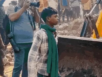 प्रयागराज में कोल्ड स्टोरेज ढहा, कई मजदूर मलबे में दबे; राहत-बचाव जारी