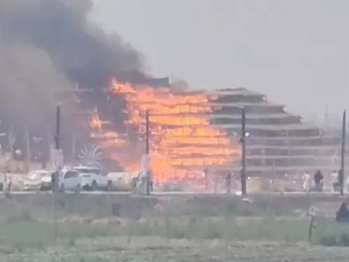 अयोध्या के राजघाट में लक्ष्मी नारायण महायज्ञ के पंडाल में भीषण आग, कोई हताहत नहीं