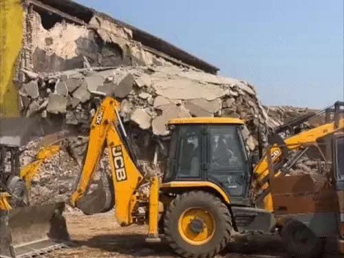 कोल्ड स्टोरेज हादसा: रेस्क्यू ऑपरेशन जारी, अब तक 4 शव बरामद, 12 लोगों पर FIR