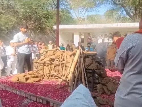 गाजियाबाद के हरीश राणा का अंतिम संस्कार, इच्छामृत्यु के बाद 6 लोगों को जीवनदान की उम्मीद