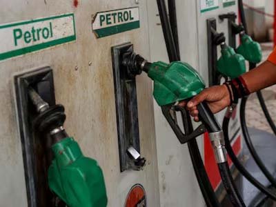 पेट्रोल-डीजल में 10 रुपये प्रति लीटर की राहत, सरकार ने एक्साइज घटाया