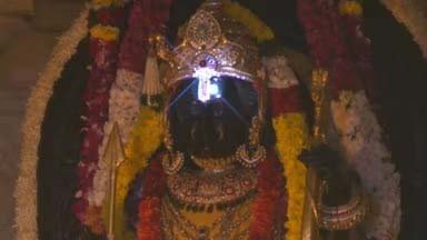 रामलला के ललाट पर सूर्यदेव का दिव्य तिलक, अयोध्या में धूमधाम से मनाया गया रामनवमी उत्सव