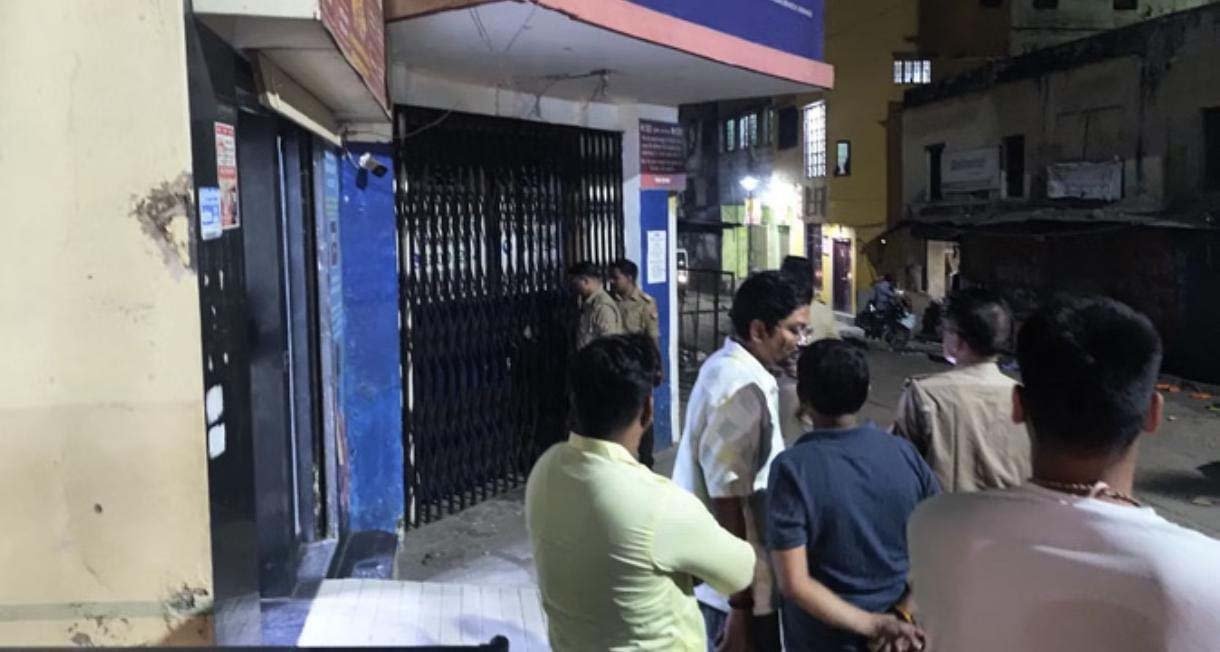 पार्किंग विवाद में फायरिंग से दहशत: गार्ड के बेटे ने युवक पर झोंकी गोली, श्याम बाजार में आधी रात हाई वोल्टेज ड्रामा