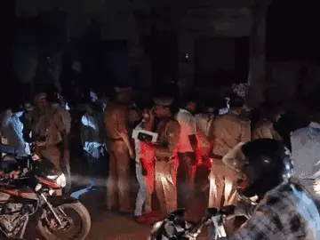 वाराणसी में बेटे ने मां की हत्या की : शराब के लिए पैसे नहीं देने पर ईंट और लोहे की रॉड से सिर कूंचा