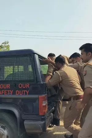 खेत में दफन मिली 11 साल की बच्ची की लाश, दरिंदगी के बाद हत्या की आशंका