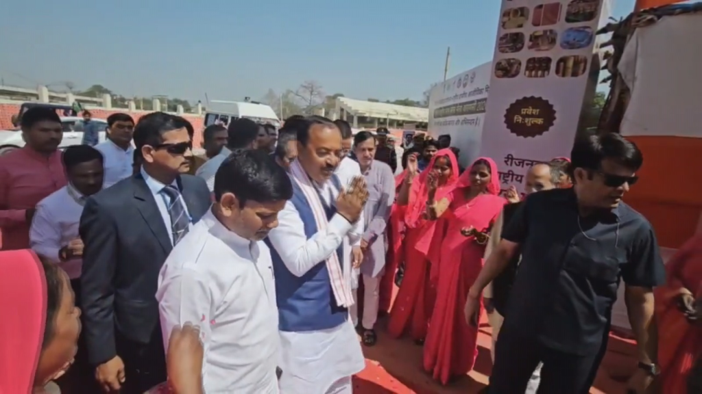 शंकराचार्य विवाद पर बोले केशव मौर्य, सपा पर साधा निशाना; 2047 तक भाजपा सरकार का दावा