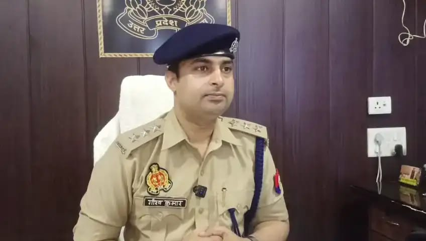 अस्सी घाट पर आस्था की आड़ में वसूली का खेल !